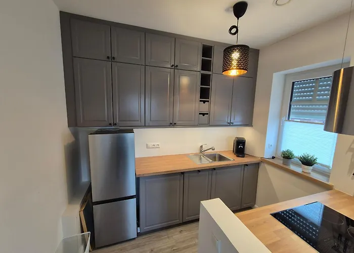 Gemuetliche Einliegerwohnung 아파트